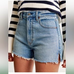NEW Abercrombie And Fitch : High Rise Mom Shorts